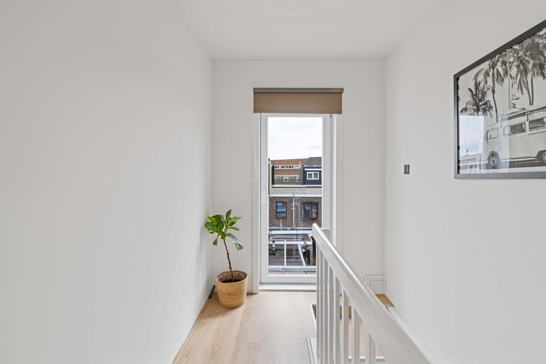 Photo 37 of Maasstraat 46