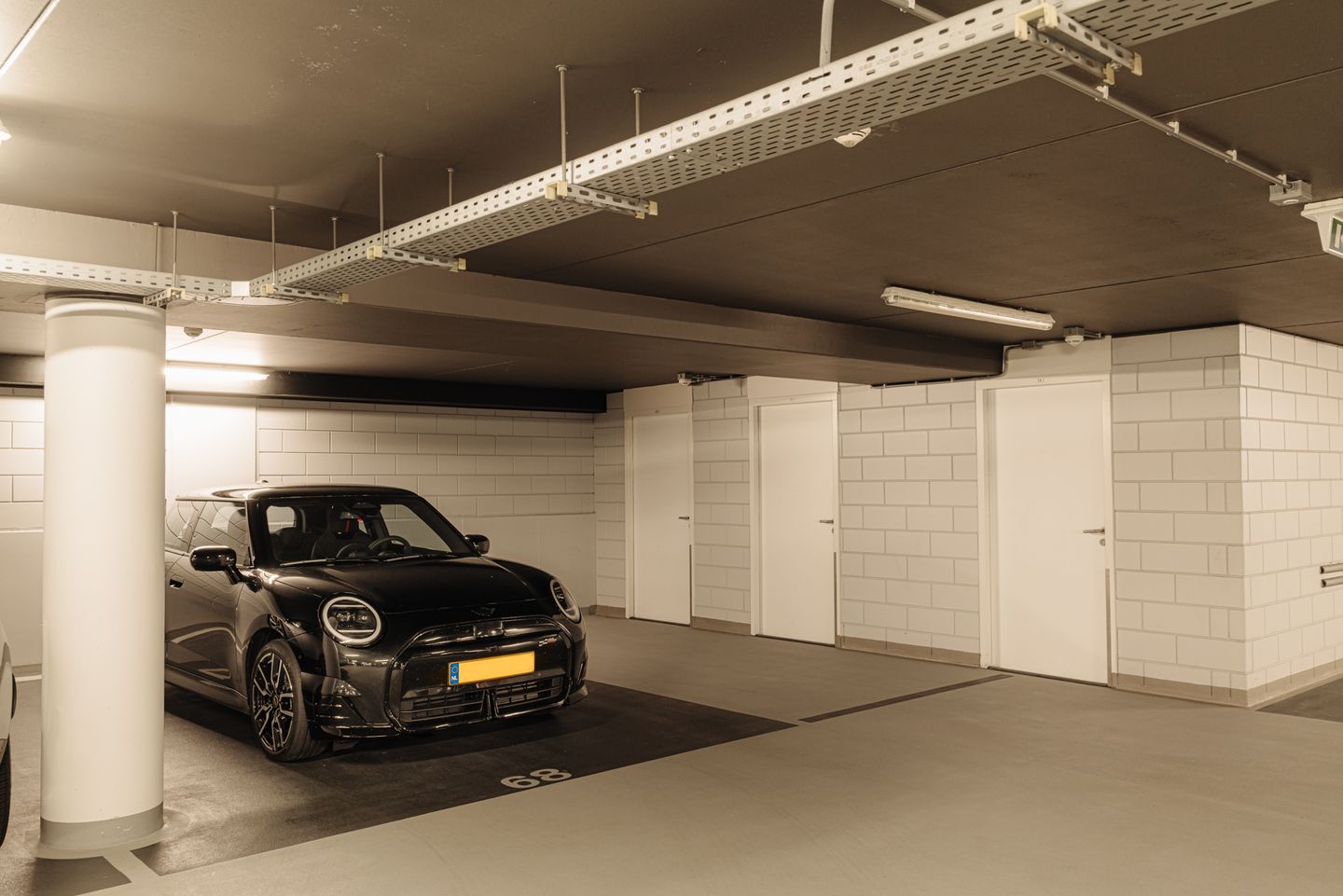 Foto 29 van Gustav Mahlerplein 239