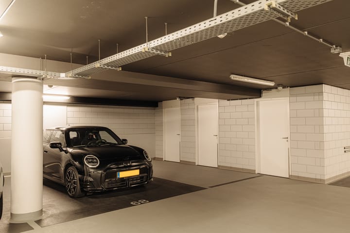 Photo 29 of Gustav Mahlerplein 239