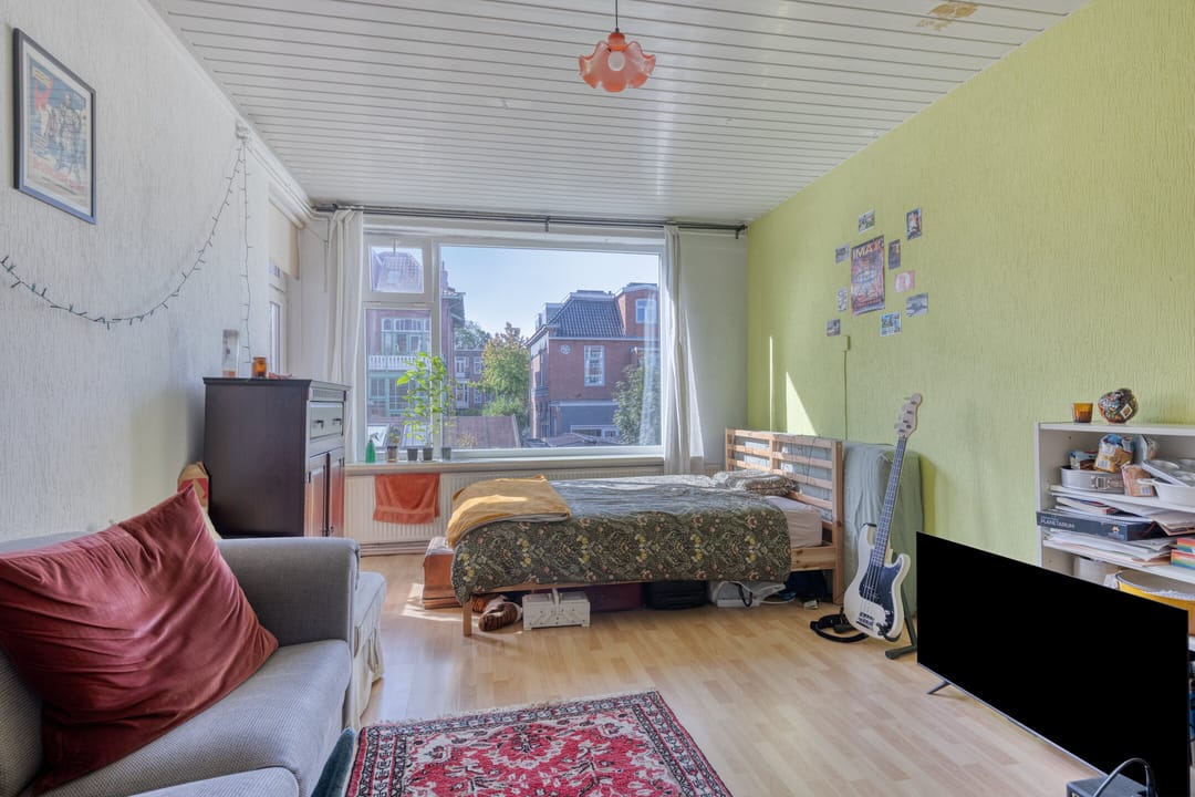 Photo 2 of Heinsiusstraat 18