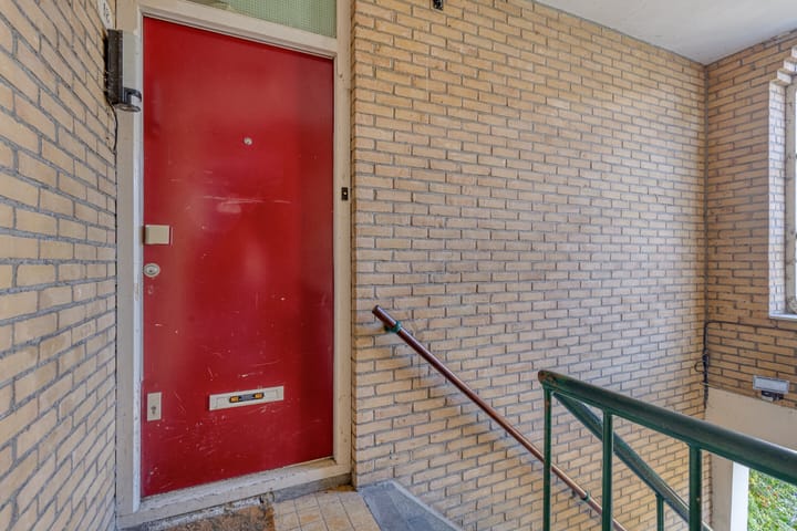 Photo 6 of Heinsiusstraat 18