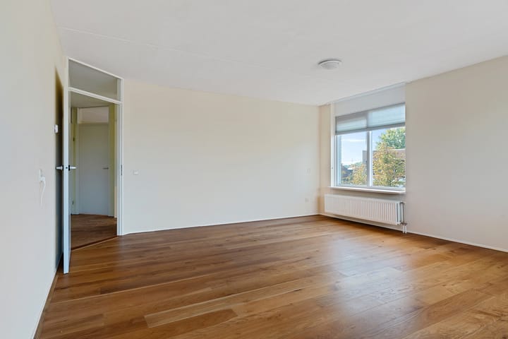 Photo 20 of Curiestraat 111