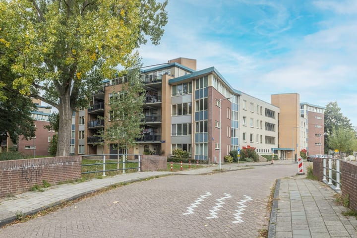 Photo 6 of Jesse Owenshof 80