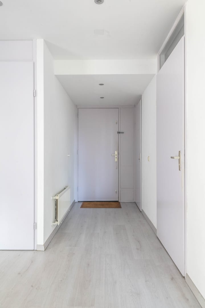 Photo 9 of Jesse Owenshof 80