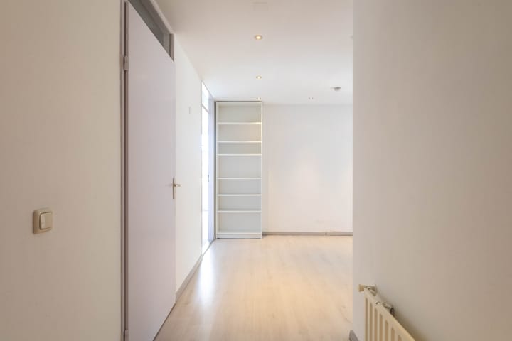 Photo 10 of Jesse Owenshof 80