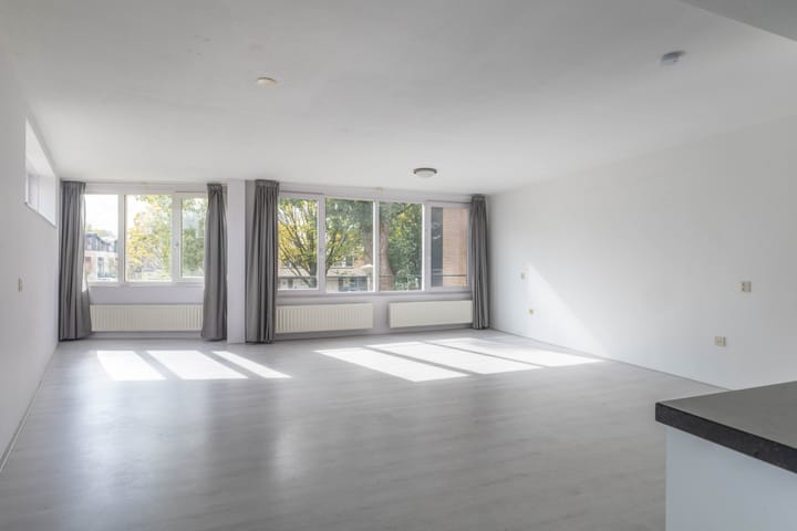 Photo 16 of Jesse Owenshof 80