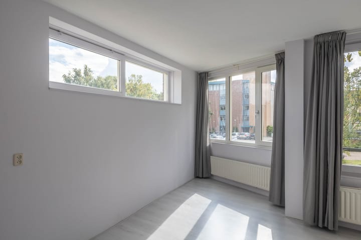 Photo 19 of Jesse Owenshof 80