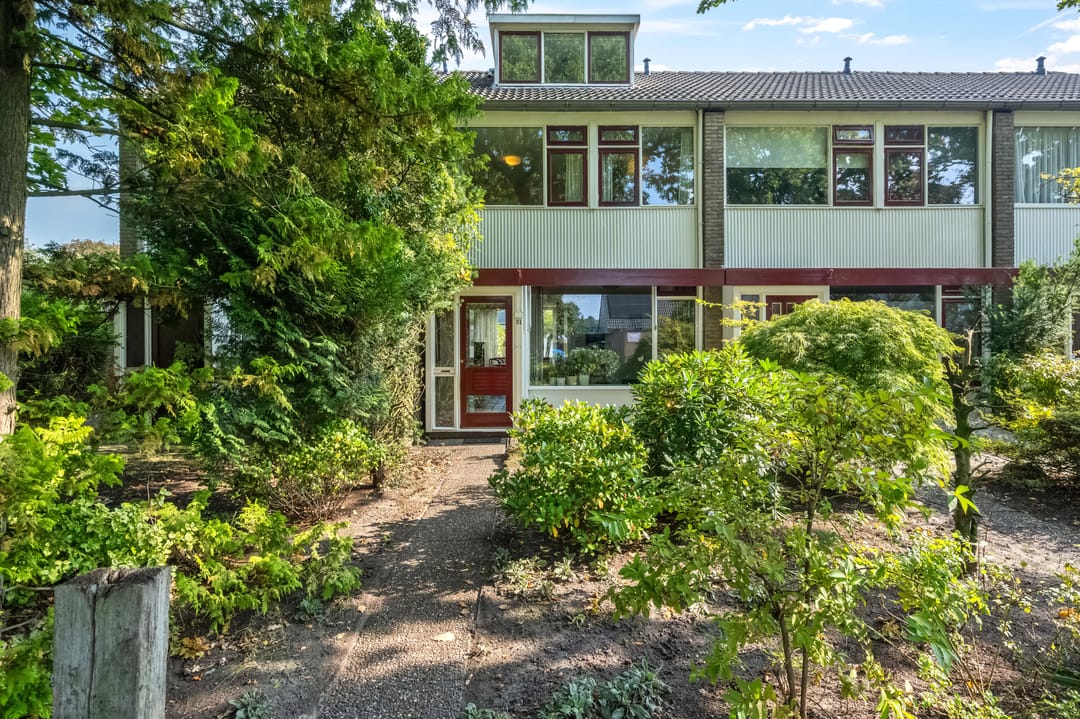 Foto 1 van van Limburg Stirumlaan 51