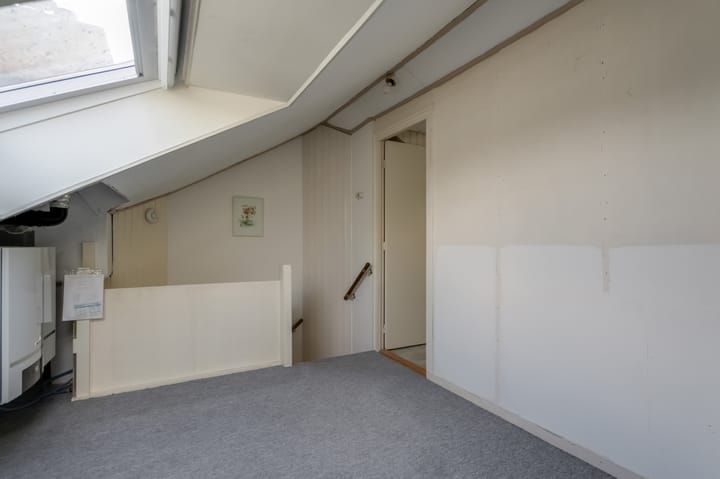 Foto 29 van van Limburg Stirumlaan 51