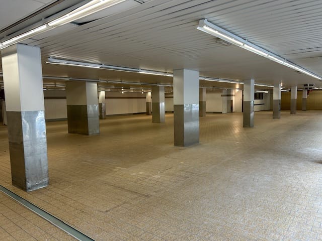 Bekijk foto 3 van Raadhuisplein 4