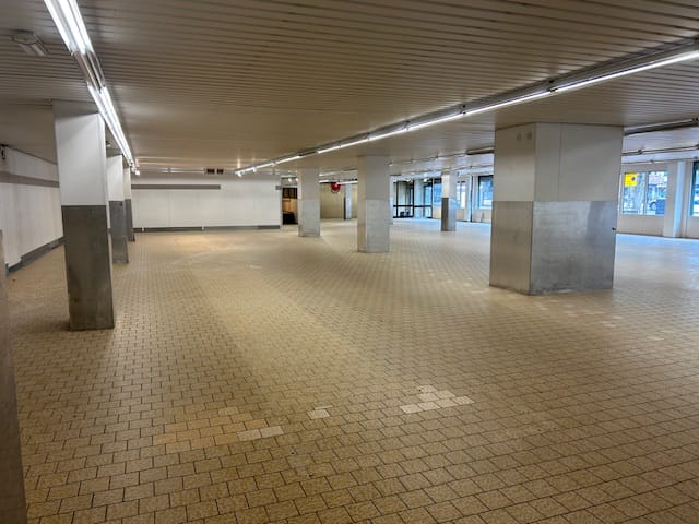 Bekijk foto 5 van Raadhuisplein 4