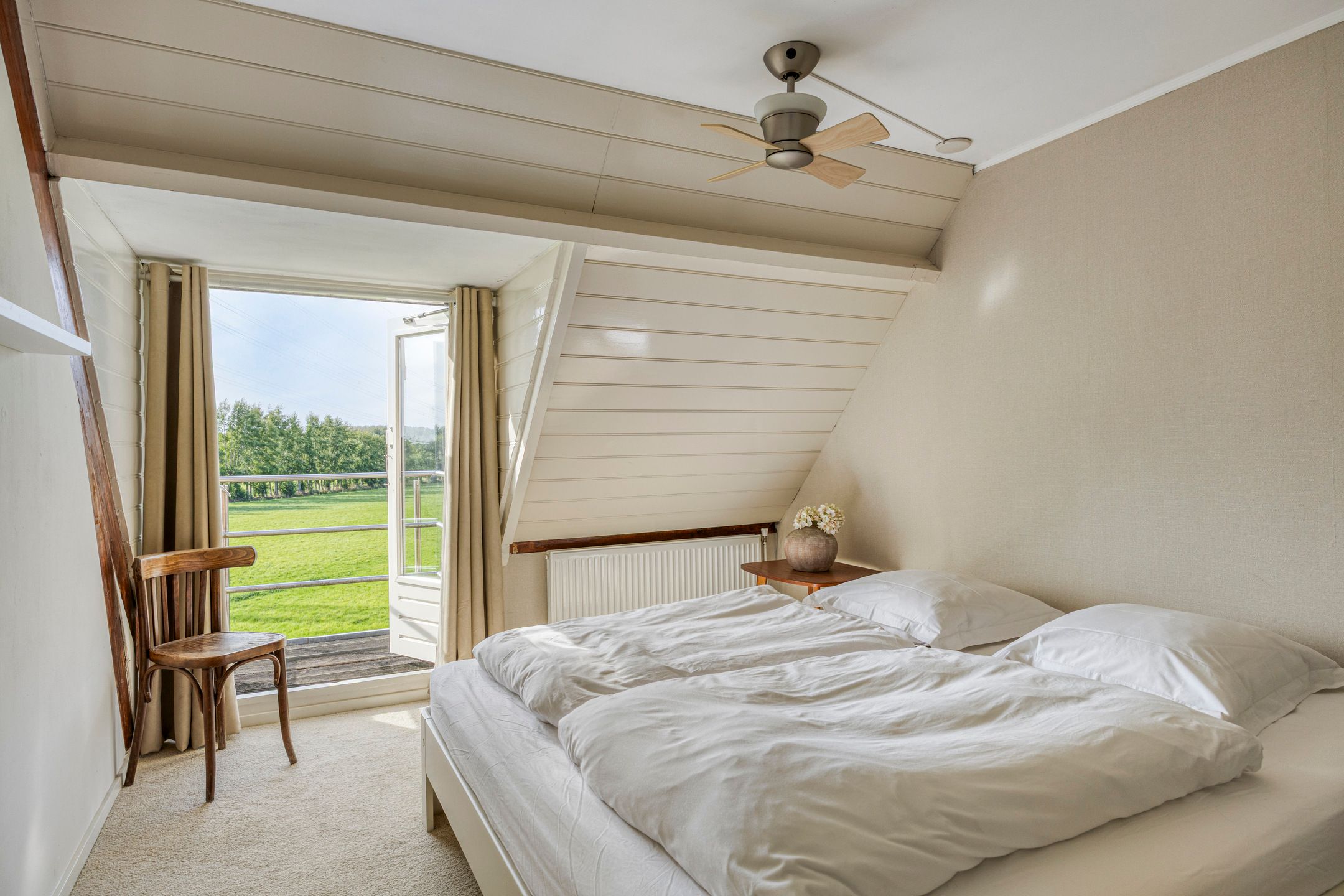 Foto 36 van Albrandswaardsedijk 24