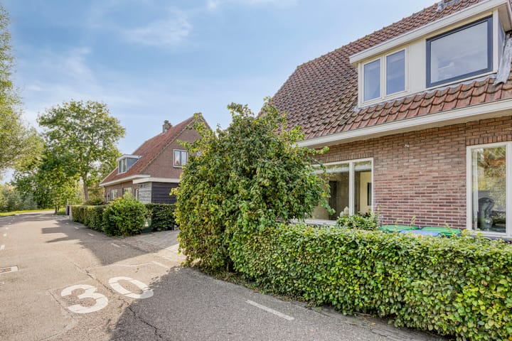 Foto 64 van Albrandswaardsedijk 24