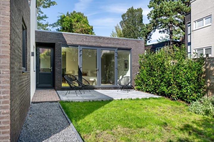 Photo 35 of Frederik Hendriklaan 58