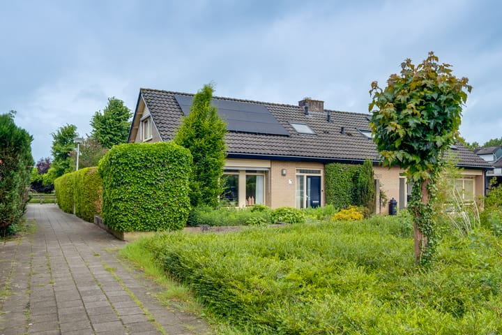 Photo 32 of Malusstraat 13