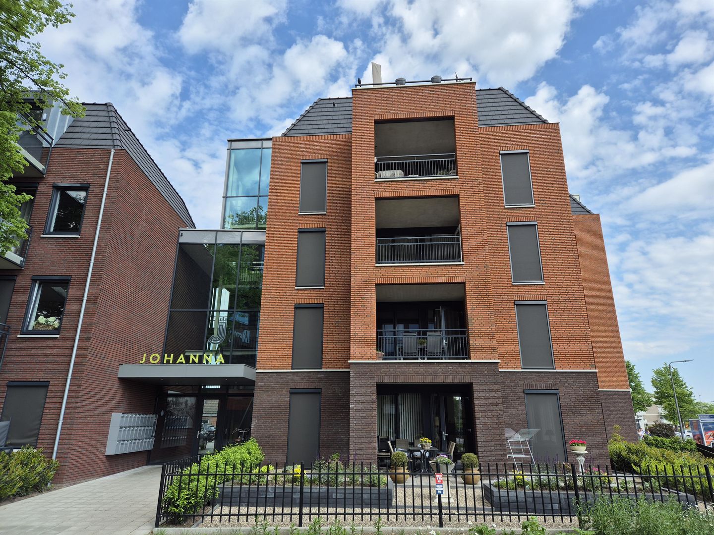 Foto 1 van Houtladingstraat 6-13