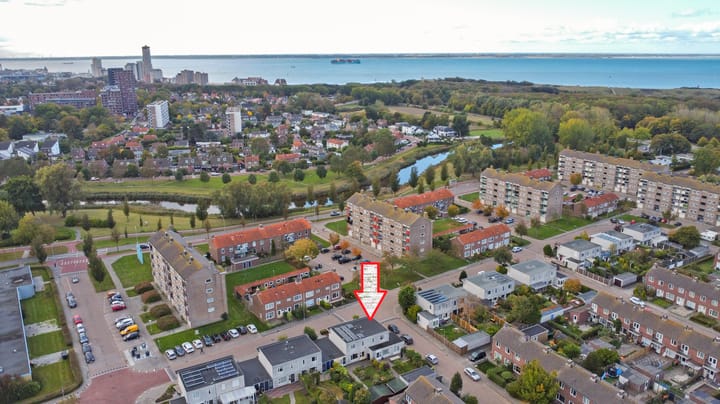 Photo 2 of Van Bossestraat 30