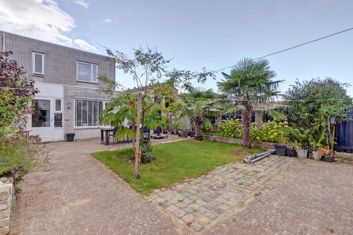 Photo 3 of Van Bossestraat 30