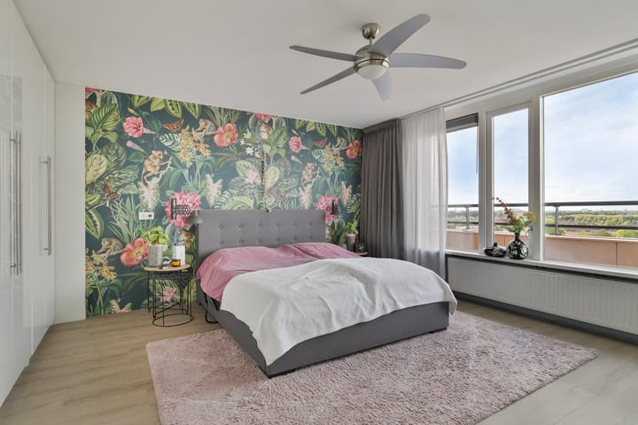 Photo 4 of Zonnestein 304