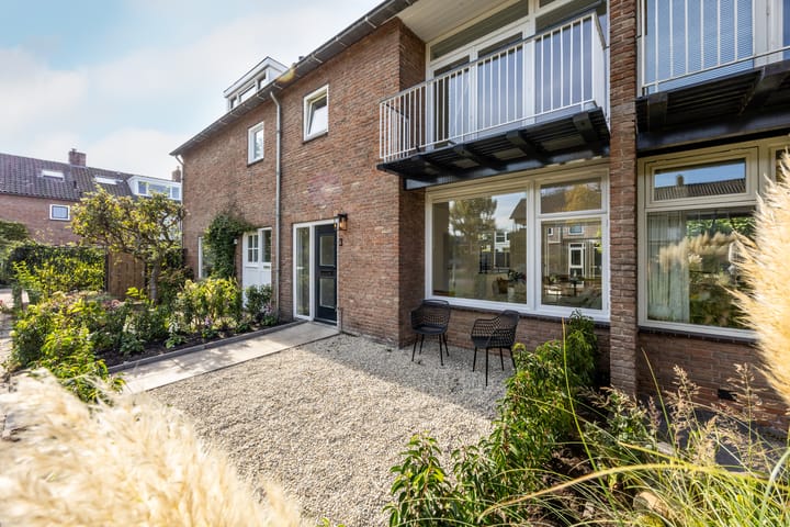 Foto 25 van Troelstralaan 3