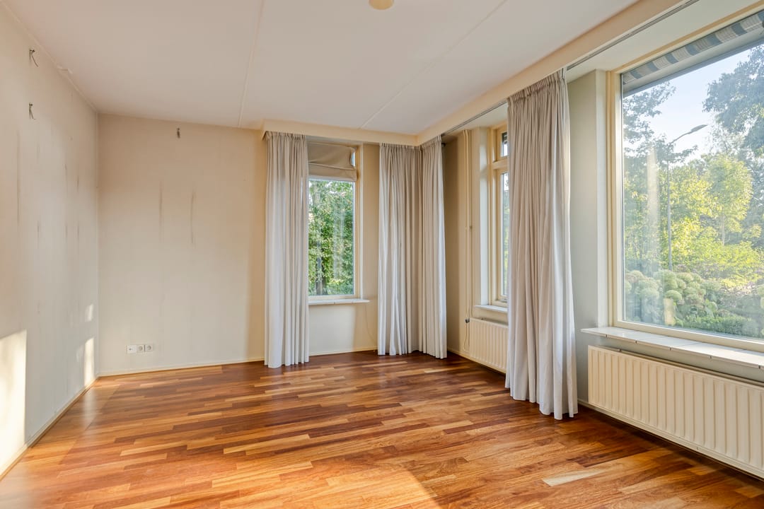 Photo 8 of Schoresteynstraat 19