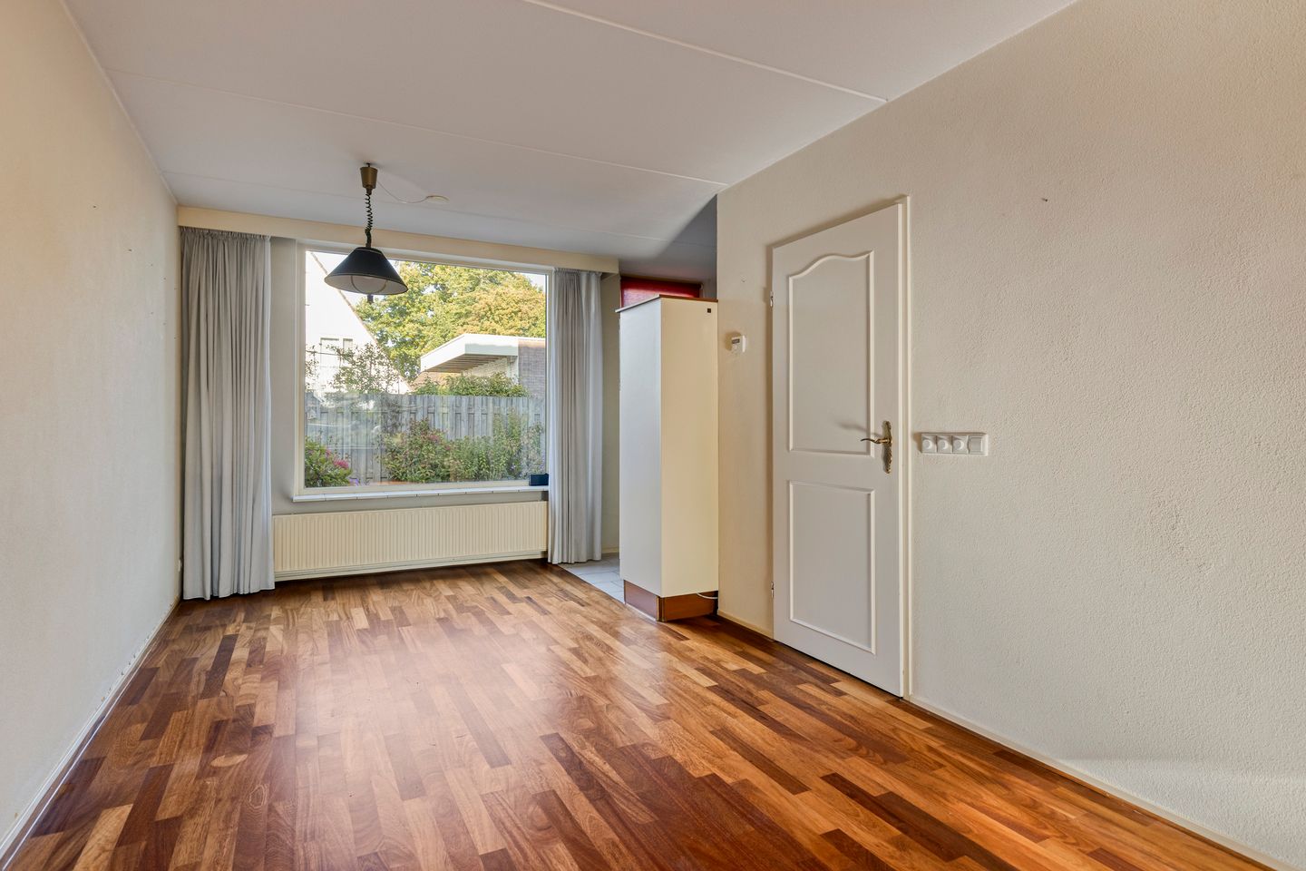 Photo 10 of Schoresteynstraat 19