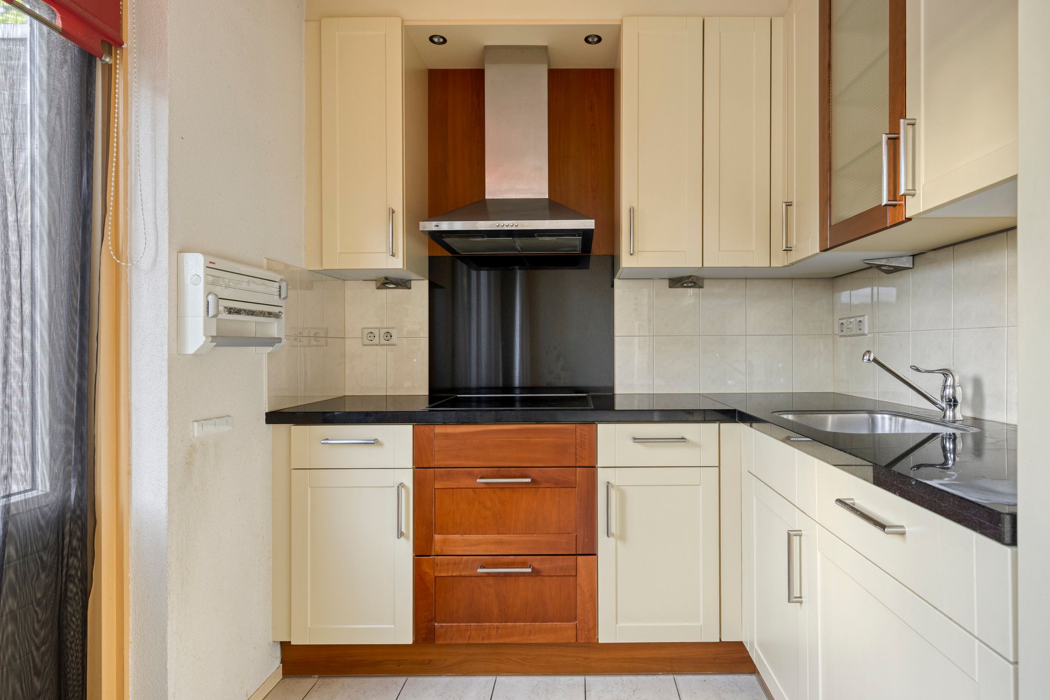 Photo 12 of Schoresteynstraat 19