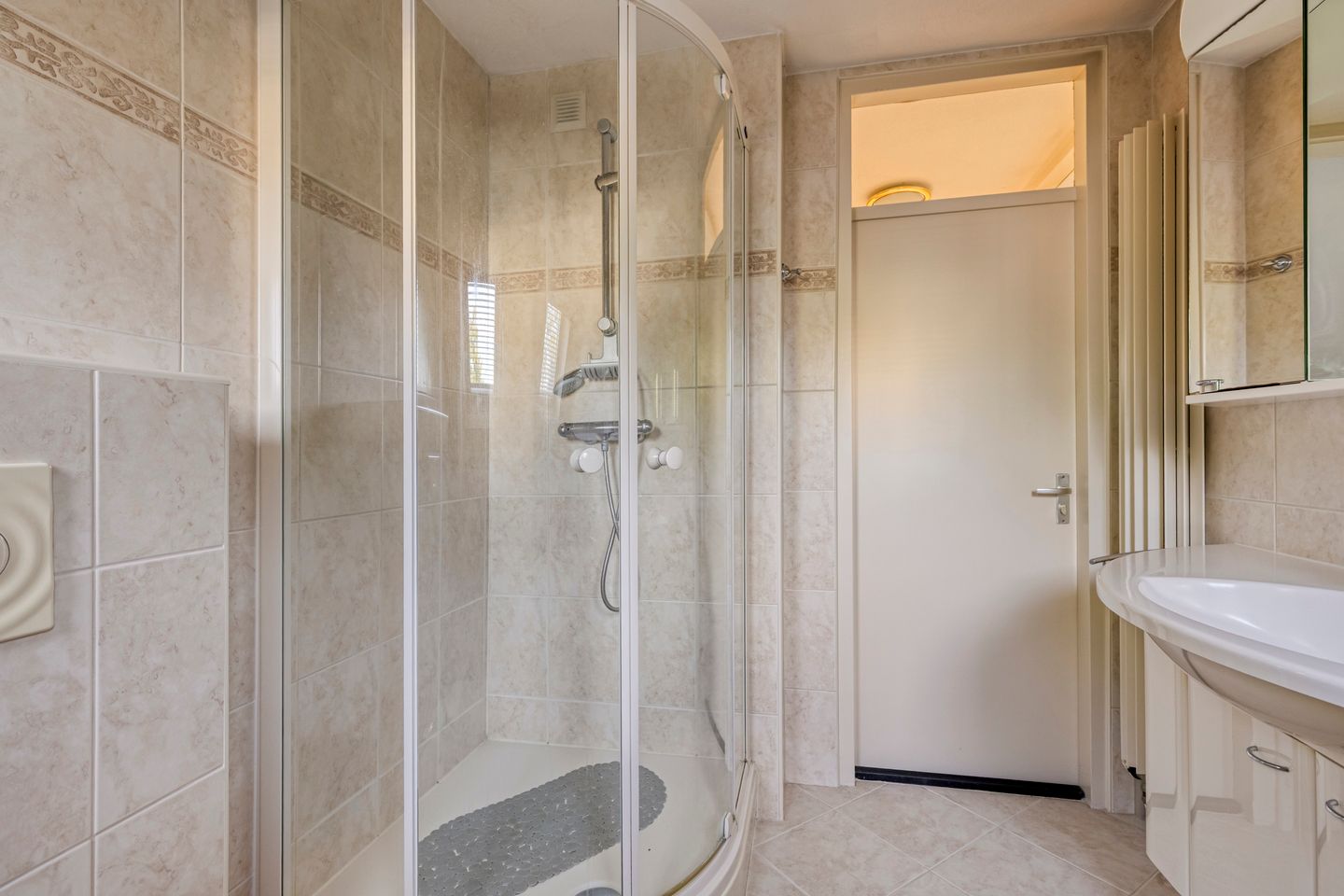 Photo 19 of Schoresteynstraat 19