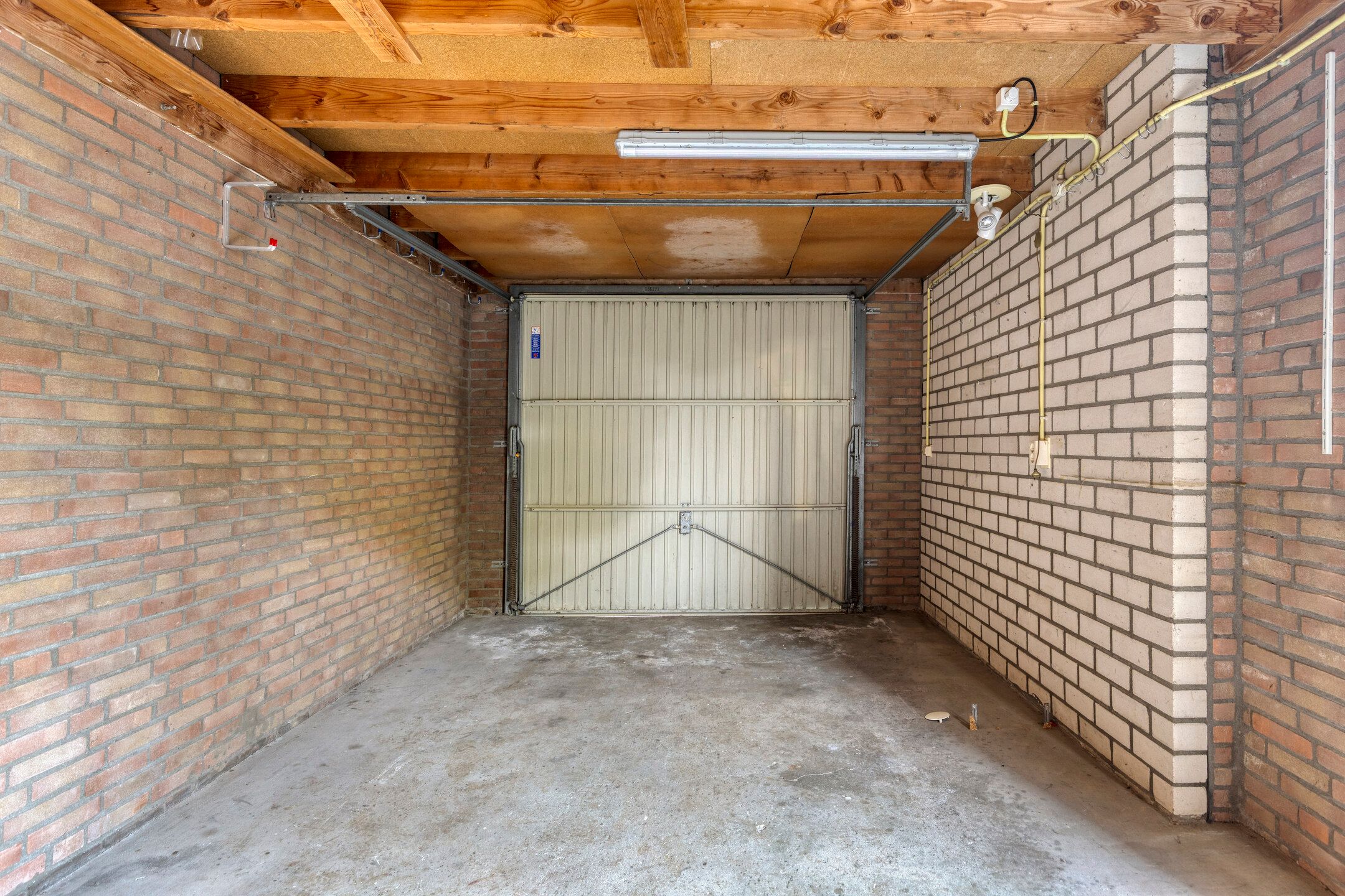 Photo 27 of Schoresteynstraat 19