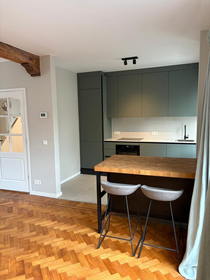 Photo 10 of Trompstraat 36