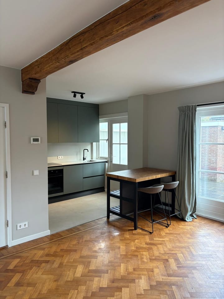 Photo 9 of Trompstraat 36