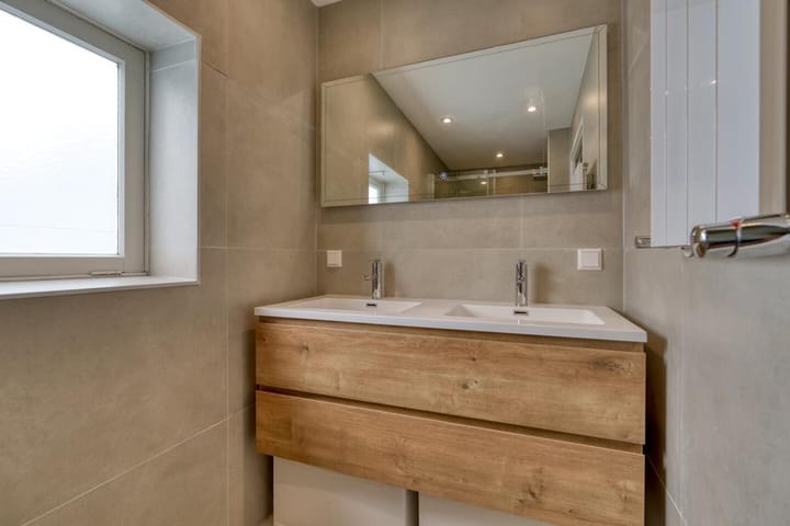 Photo 17 of Trompstraat 36