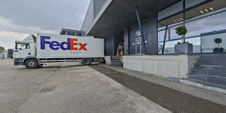 View 360° photos