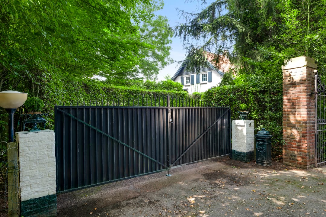 Photo 43 of De Weerd 9