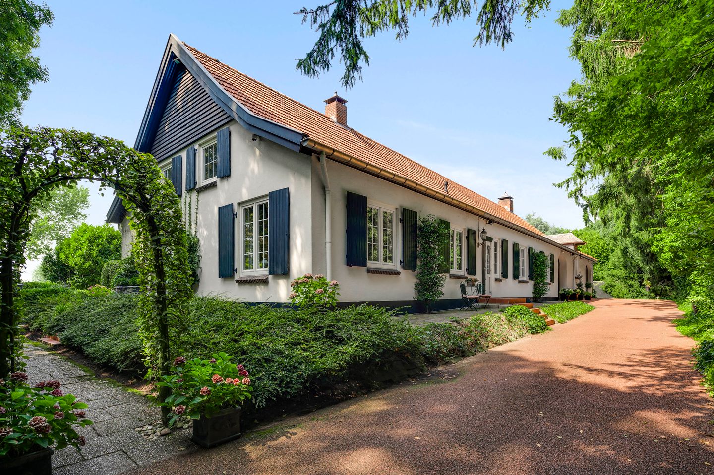 Photo 44 of De Weerd 9