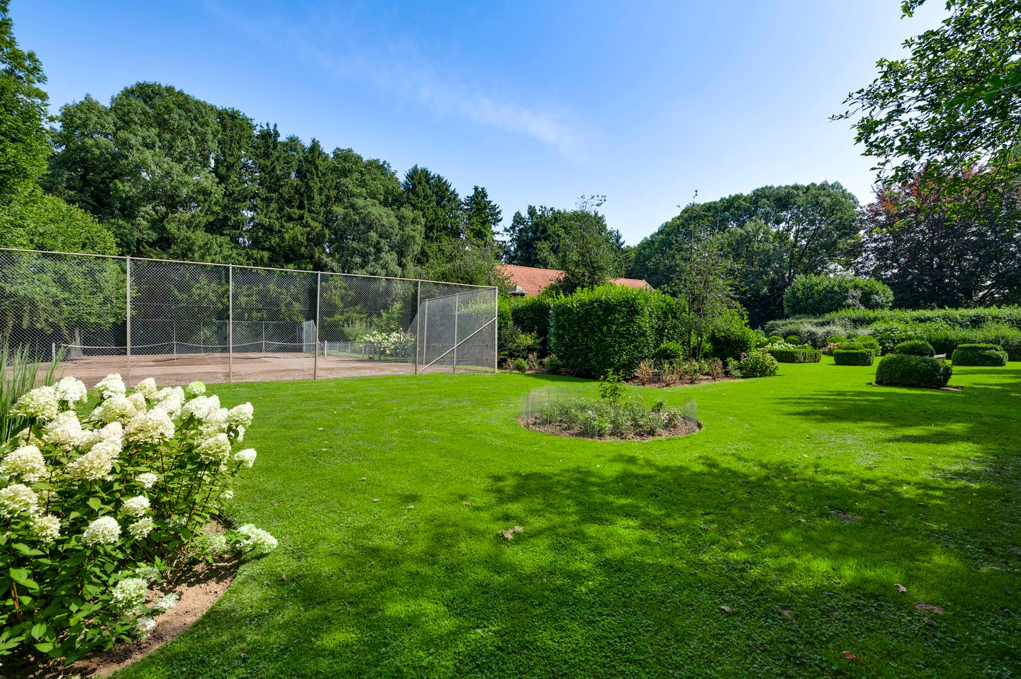 Photo 49 of De Weerd 9