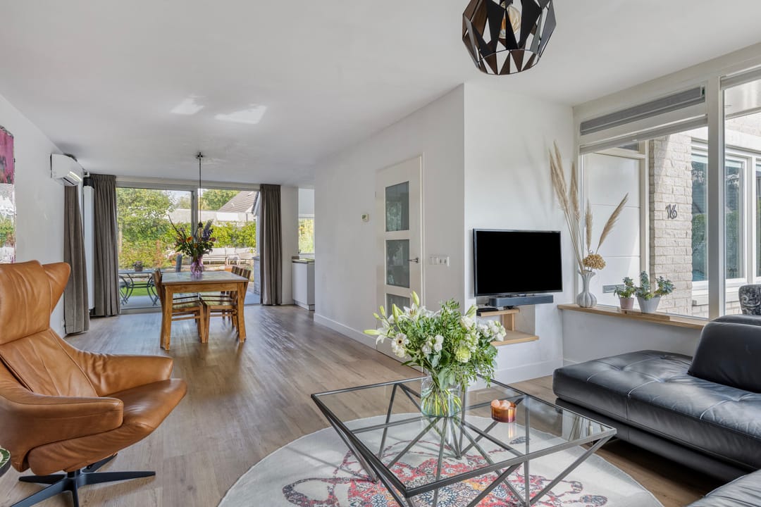 Photo 2 of Vunderke 16