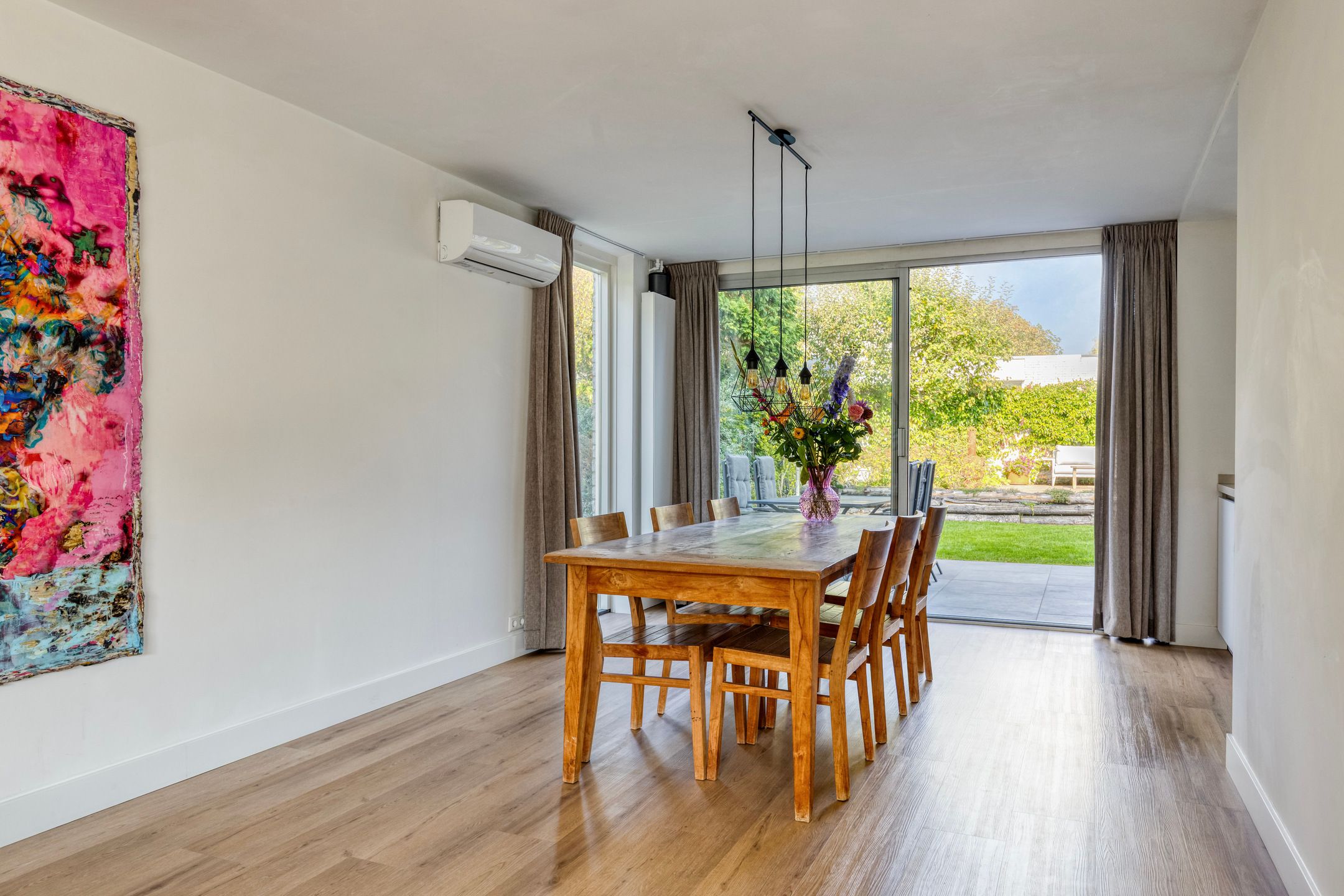 Photo 12 of Vunderke 16