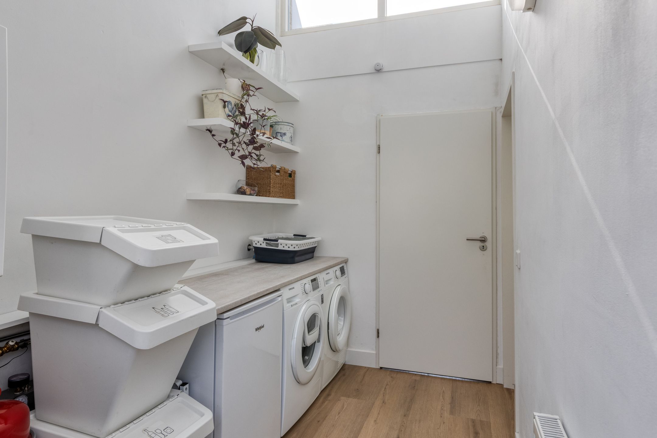 Photo 21 of Vunderke 16