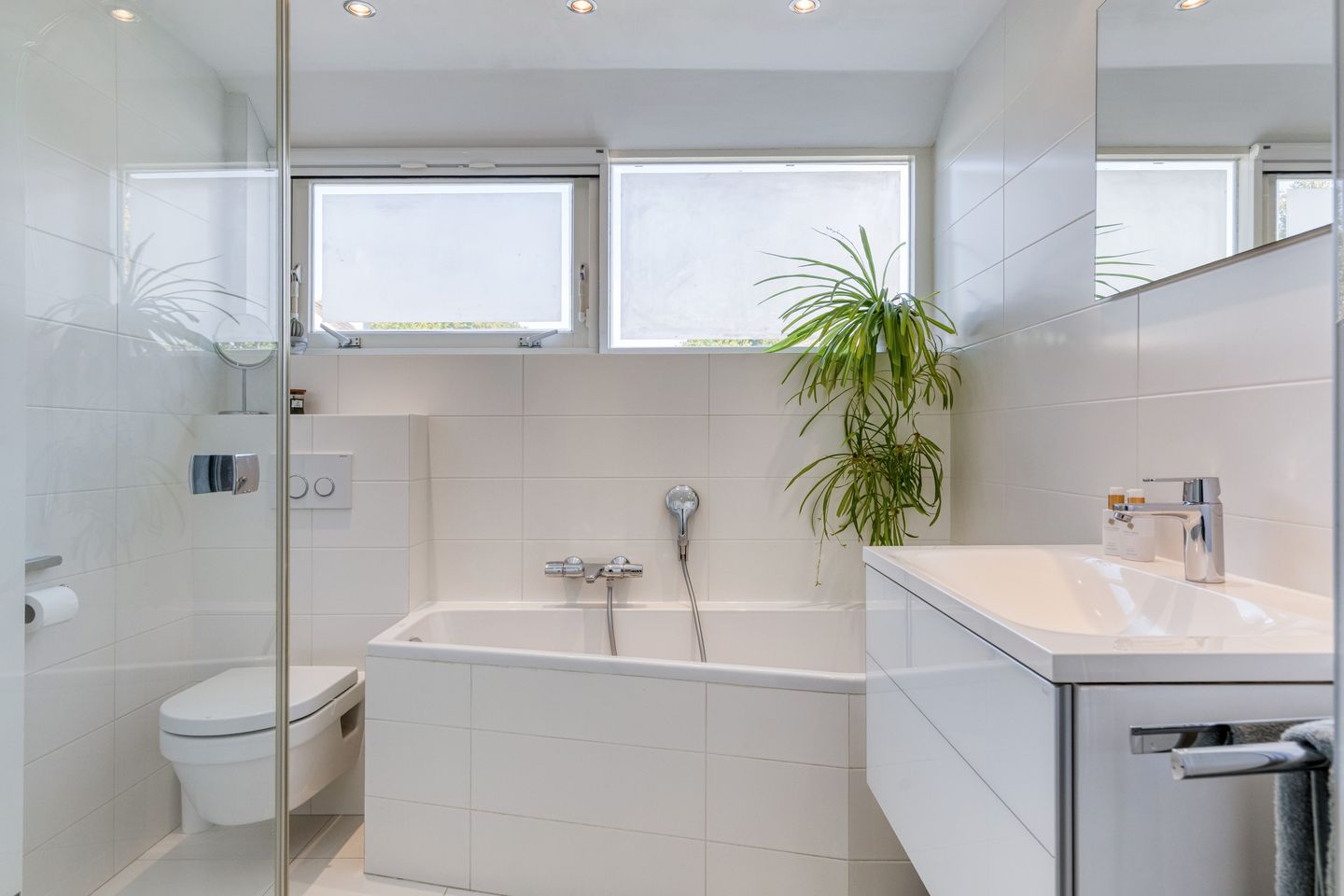 Photo 29 of Vunderke 16