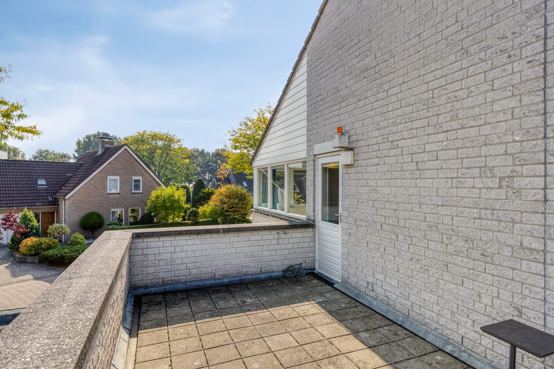 Photo 37 of Vunderke 16