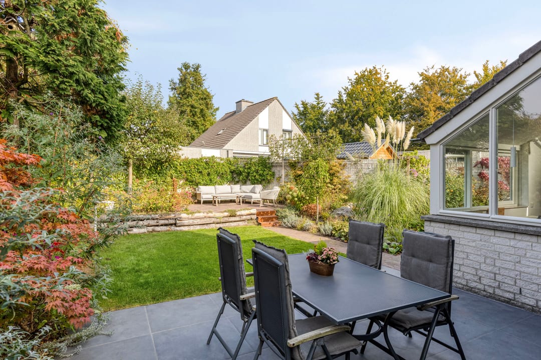 Photo 41 of Vunderke 16