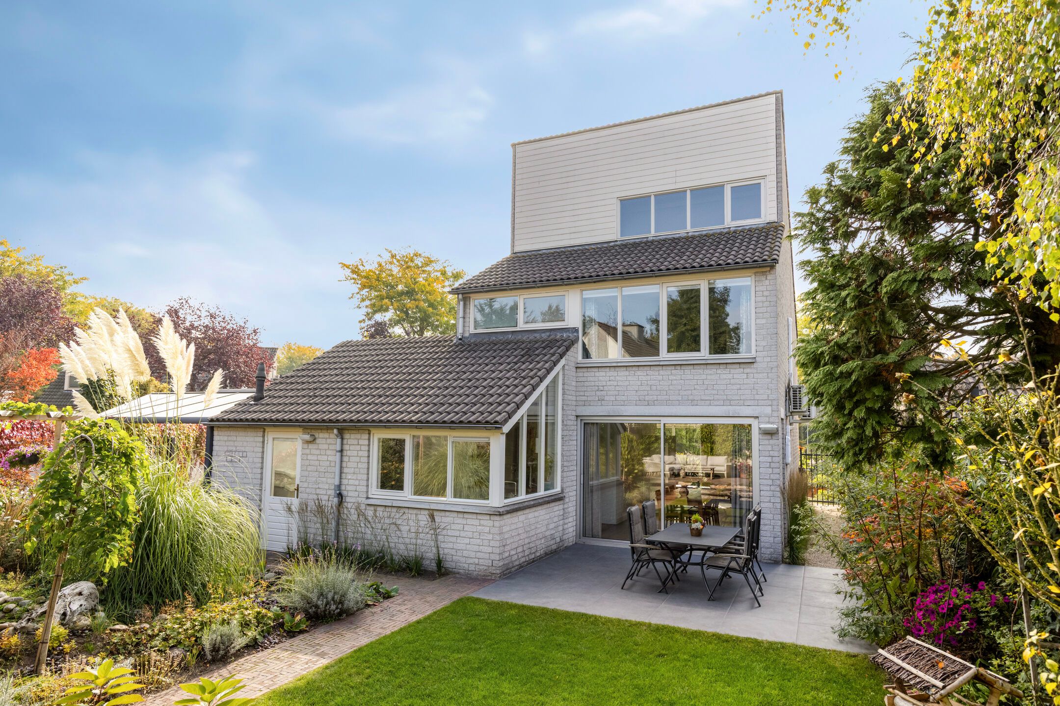 Photo 42 of Vunderke 16