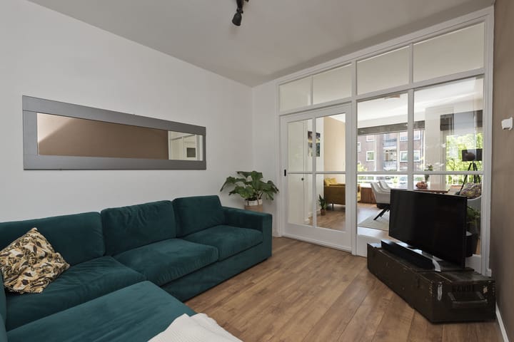 Photo 6 of Hendrik de Bruynstraat 9-1