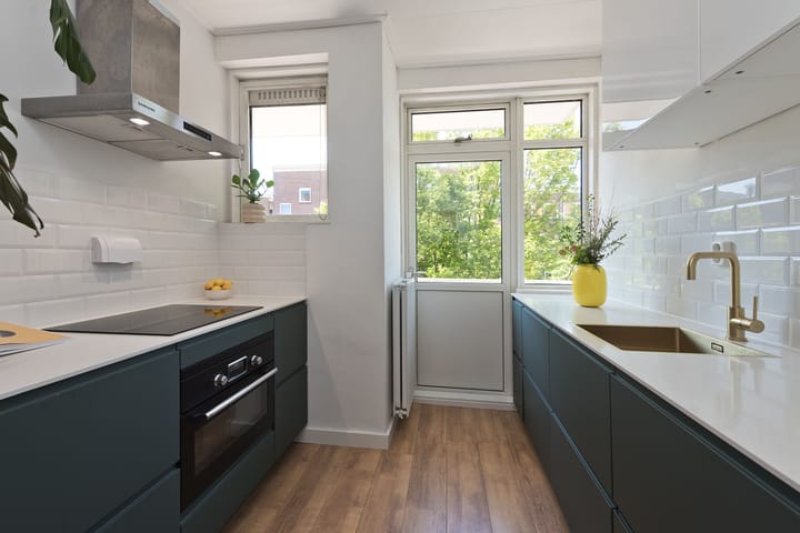 Photo 8 of Hendrik de Bruynstraat 9-1