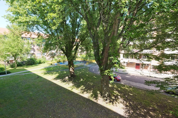 Photo 15 of Hendrik de Bruynstraat 9-1