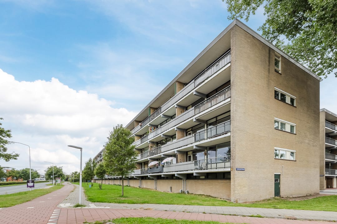 Photo 32 of Claude Monetstraat 44