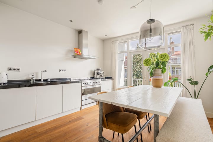 Foto 21 van Postjeskade 151-3