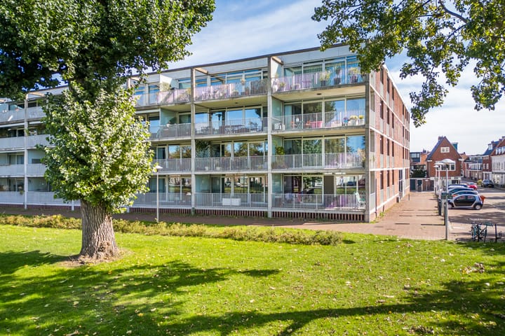 Photo 35 of Broeder Alarmstraat 87