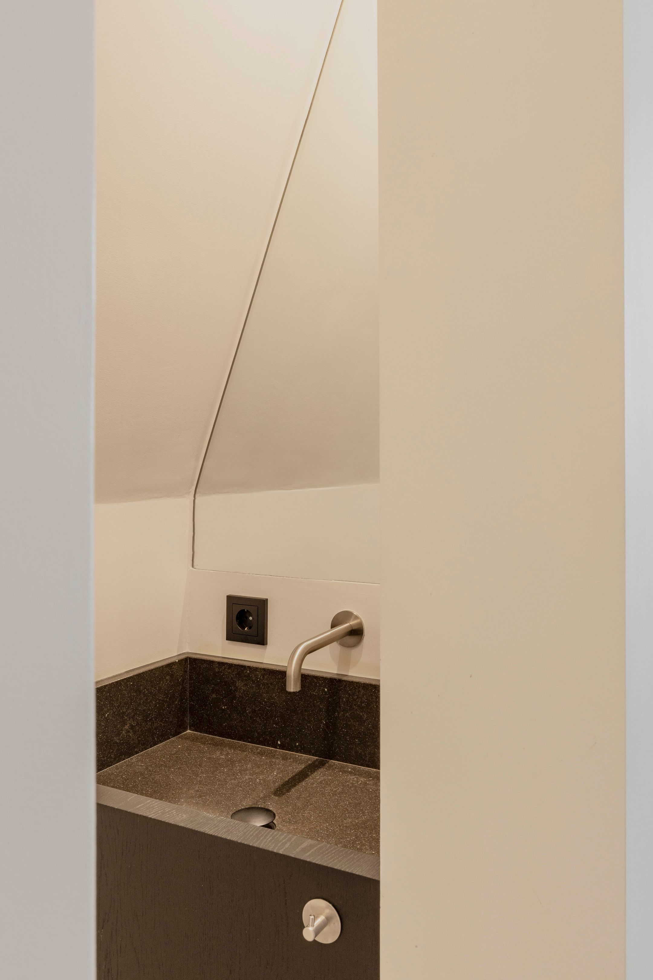 Photo 33 of Willemsparkweg 155-2